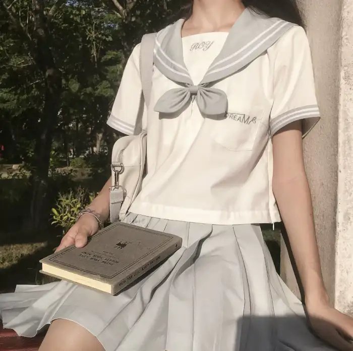 蜡笔小小生封面